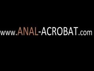 Жорстокий сідниці груповий секс з сідниці acrobat