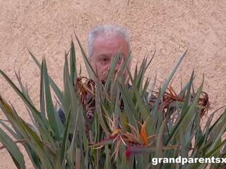 Da tavolo tennis a scopata grandparents